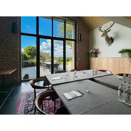 Maison BE meeting room 10 92de1d57 68cd 410a 9df2 d94fcbca98aa